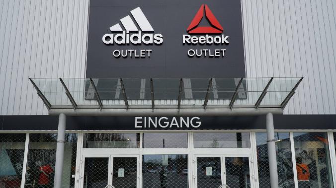 Немецкая компания Adidas начала продажу Reebok