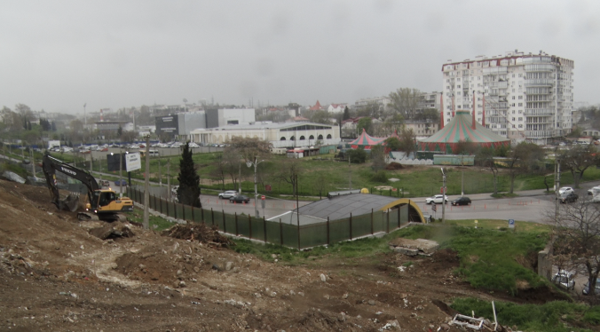 К улице Генерала Петрова в Севастополе начали строить тоннель