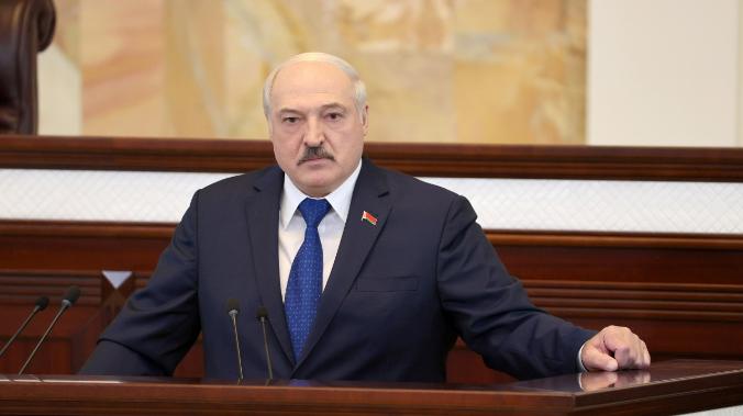 Лукашенко: конфликт на Украине завершится государственным переворотом