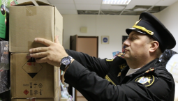 Офицеры военного СК продолжают помогать фронту