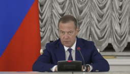 Медведев предложил ужесточить правила для мигрантов