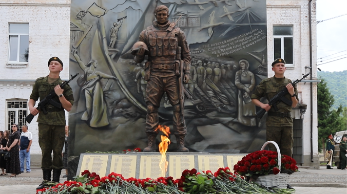 Во Владикавказе торжественно открыли «Сквер Победы» 