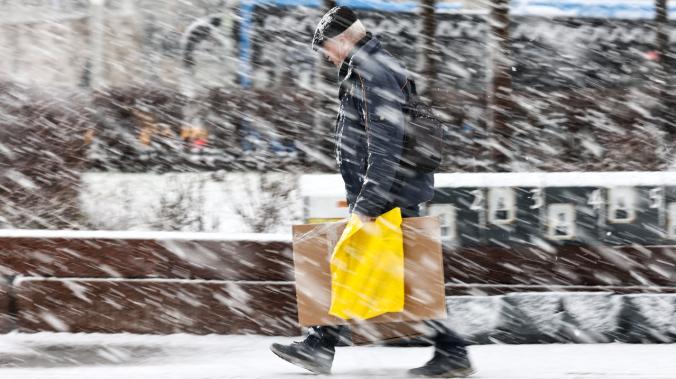 Власти Симферополя объявили режим повышенной готовности из-за снегопада