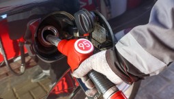 Поставка топлива в Севастополь наладится за неделю