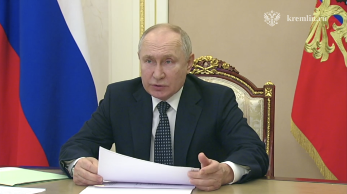 Путин: зарплаты в России выросли на 7,7%