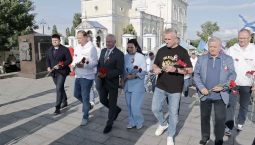Автопробег с депутатами Севастополя посетил Елец