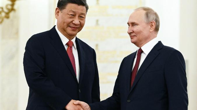 РФ готова поддержать бизнес Китая в замещении предприятий, покинувших Россию