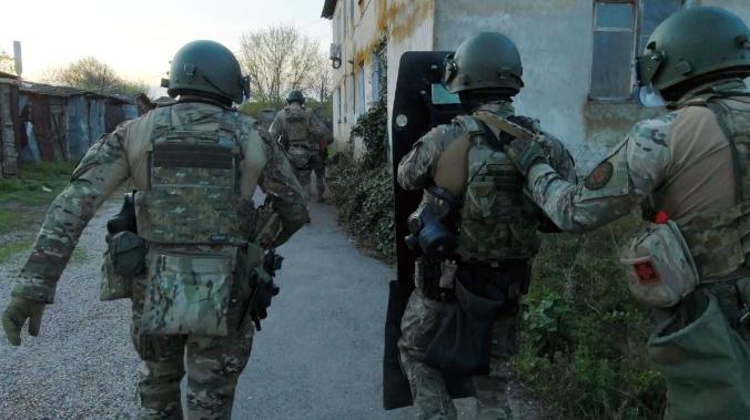 ФСБ задержала диверсантов-террористов в нескольких регионах России