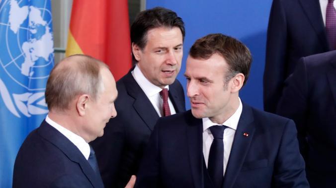Шольц и Макрон требуют от Путина немедленного прекращения спецоперации на Украине