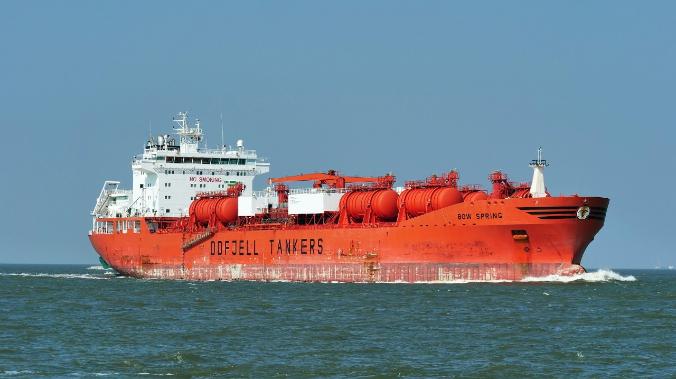 WSJ: ЕС запретит страхование танкеров, перевозящих российскую нефть