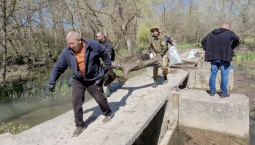 В Севастополе расчистили 1 км берега у реки Чёрная