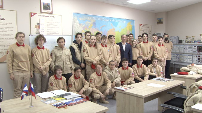 В Севастополе юнармейцам провели урок патриотизма 