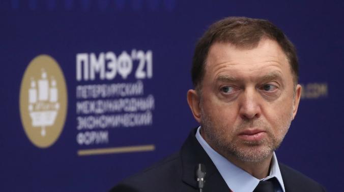 «Безумие»: Олег Дерипаска прокомментировал повышение ключевой ставки до 5,5%