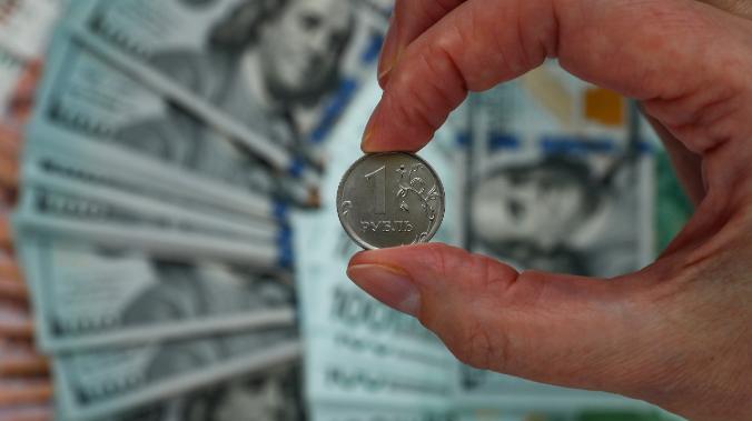 Эксперт Прокудин: оптимальный курс доллара - 53 рубля