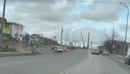 Незаметный светофор на развязке «огурец» исправят