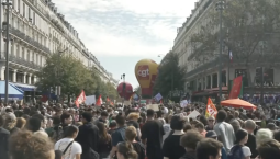 К протестам во Франции присоединились учителя