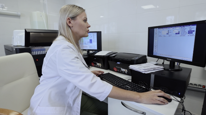 В России на медпомощь за счёт ОМС выделят 4,8 трлн рублей