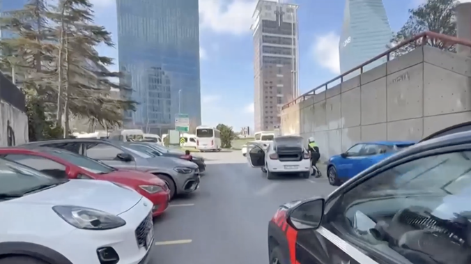 Трое напали на генконсульство Израиля в Стамбуле