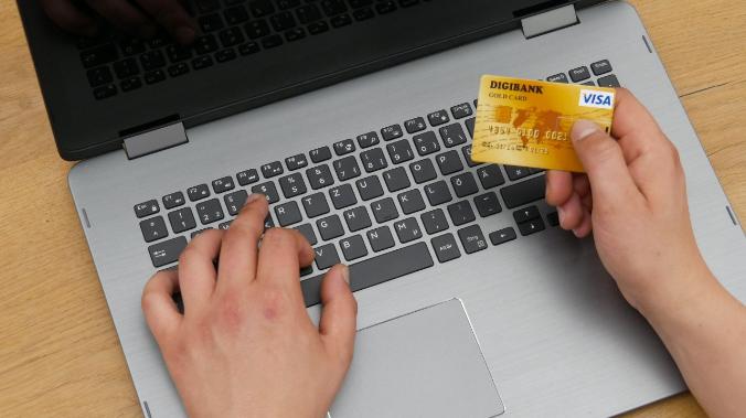 Банки согласились с инициативой ЦБ ограничивать онлайн-операции клиентов