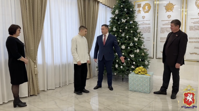 Сюрприз от полиции: севастопольскому подростку подарили 3D-принтер