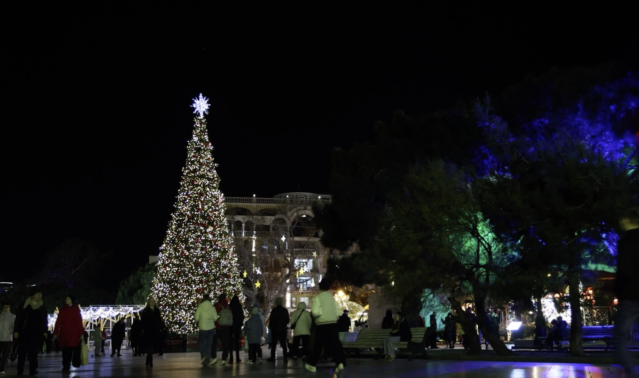 график работы клиники в новогодние праздники. работа поликлиник в новогодние праздники севастополь. работа поликлиник в новогодние праздники севастополь. график работы клиники в праздничные дни. графики работы поликлиник в новогодние праздники.