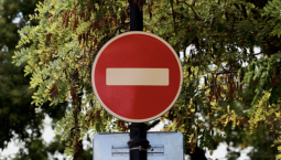 На улице Керченской в Севастополе ограничили движение транспорта