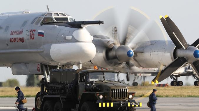 Дмитрий Суслов: Москва может отправить свои самолеты и корабли в Южную Америку