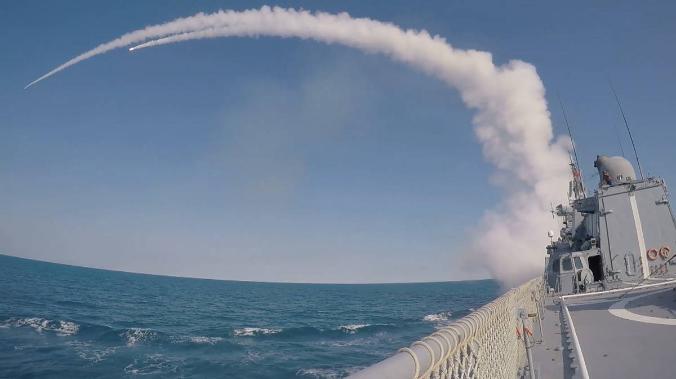 Черноморский флот отразил атаку авиации условного противника 