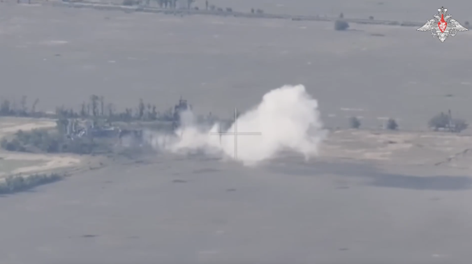 Россия поразила объекты ВПК Украины в 142 районах