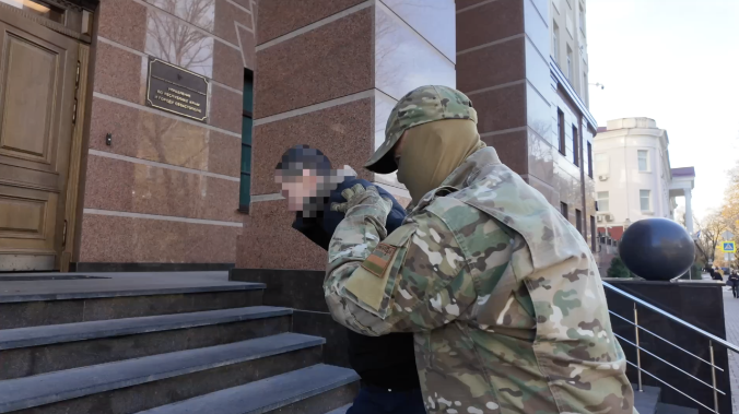 За госизмену ялтинец приговорён к 18 годам колонии