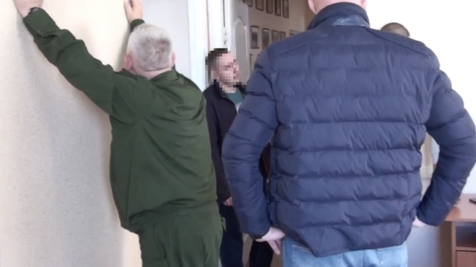 В Крыму за взятки осуждён бывший военком