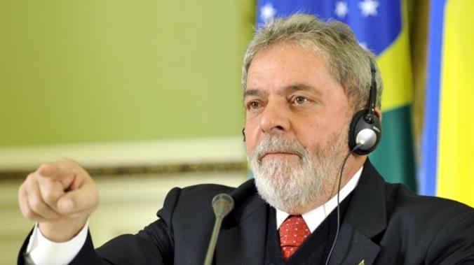Коммунист Лула да Силва побеждает на президентских выборах в Бразилии