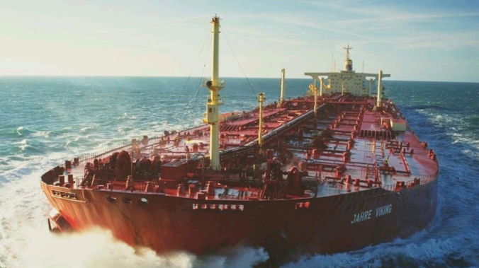 Bloomberg: поставки нефти из России морем рекордно выросли