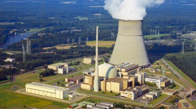 Германия отсрочит закрытие двух из трех АЭС из-за энергокризиса 