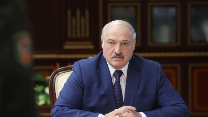 Лукашенко заявил, что может скоро уйти с поста президента