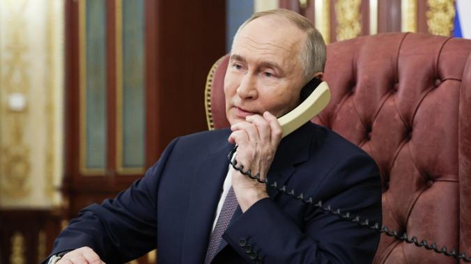 Путин провёл телефонный разговор с Вучичем