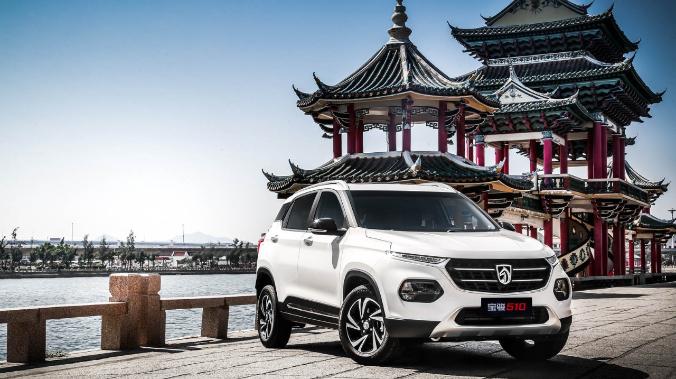 За год в России открылось 300 автосалонов китайских брендов