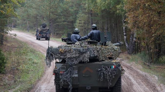 Евросоюз хочет превратить автобаны в военные магистрали