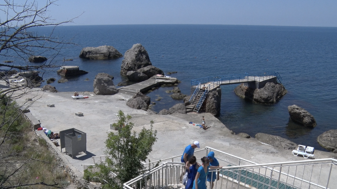 Пляж пансионата «Изумруд» исключён из официальных