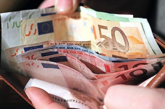 Российским туристам в Финляндии продают евро по 120 рублей