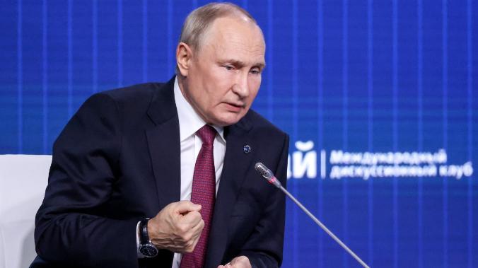 Президент России назвал хамством «признание Запада в финансировании госпереворота на Украине»