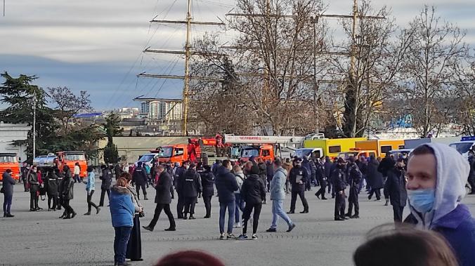 Более 10 человек задержали на незаконных митингах в Севастополе