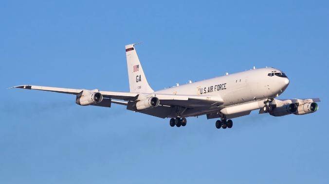 Эксперты Sohu назвали «странным шоу» появление авиаразведчика США возле Крыма