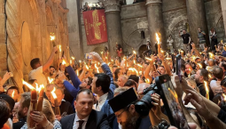 Благодатный огонь сошёл в храме Гроба Господня