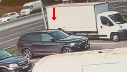 В Москве двое приезжих украли 30 млн рублей из машины