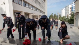 Полицейские Севастополя почтили память коллег