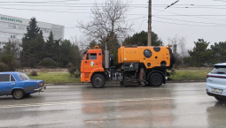 Севавтодор чистит дороги от песчано‑соляной смеси