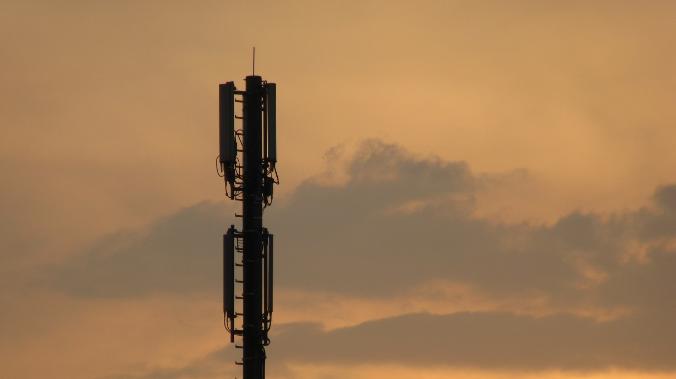 Украинские вышки сотовой связи перешли на работу от генераторов