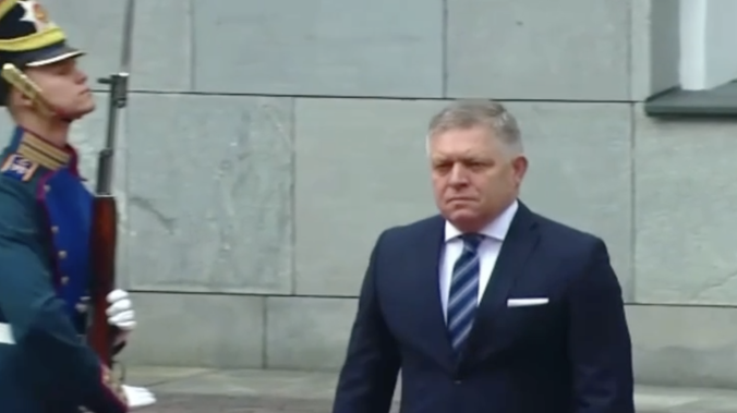 Премьер Словакии Фицо рассказал Путину, как добирался до Москвы