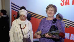 Музей обороны Севастополя поздравил женщин-ветеранов с 8 Марта 